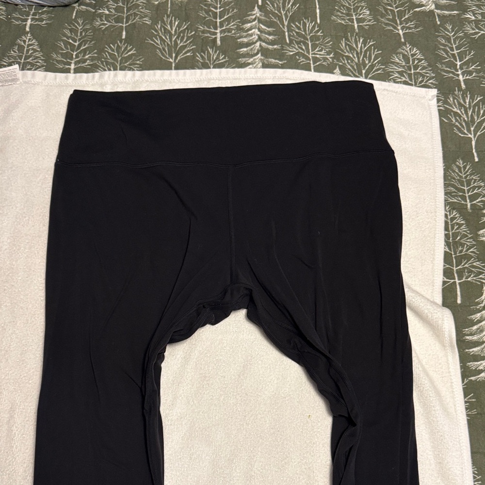 Size 18 lululemon leggings